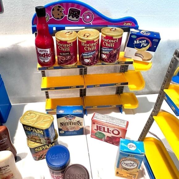 5 Surprise Mini Brands Series 3 Electronic Mini Mart Playset by ZURU - Picture 4 of 11